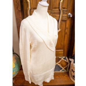 Beautiful White Sweater 🍂